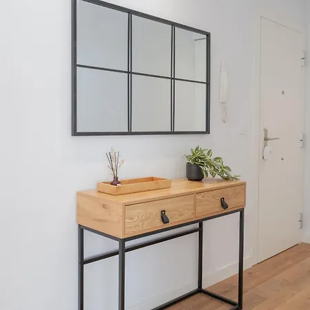 Tdc12 Av Apartment